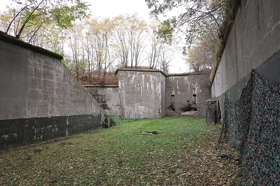Fort Hollogne
