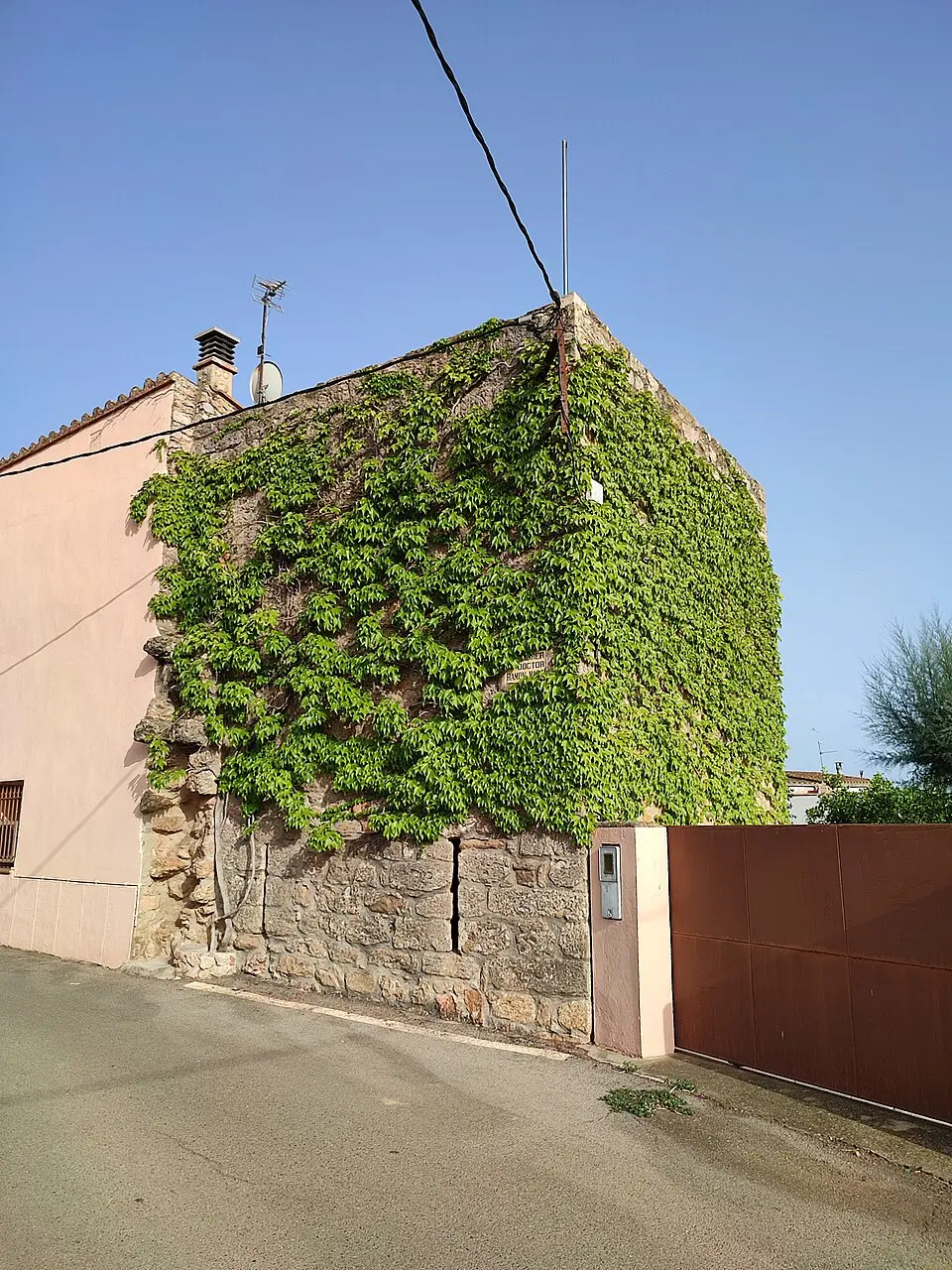 Bild: Joandrés · CC BY-SA 4.0 Muralla y Torre de Albons