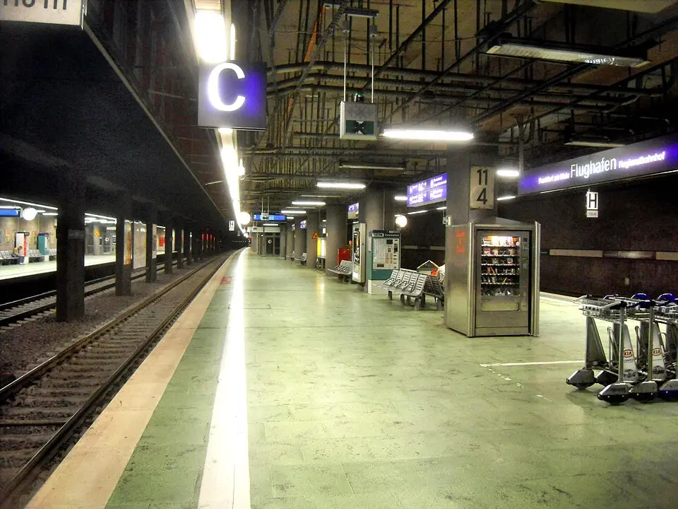 Frankfurt am Main Flughafen Regionalbahnhof
