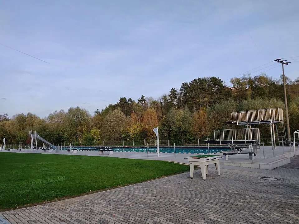Immagine: LG.1.1 · CC BY-SA 4.0 Welzbachbad