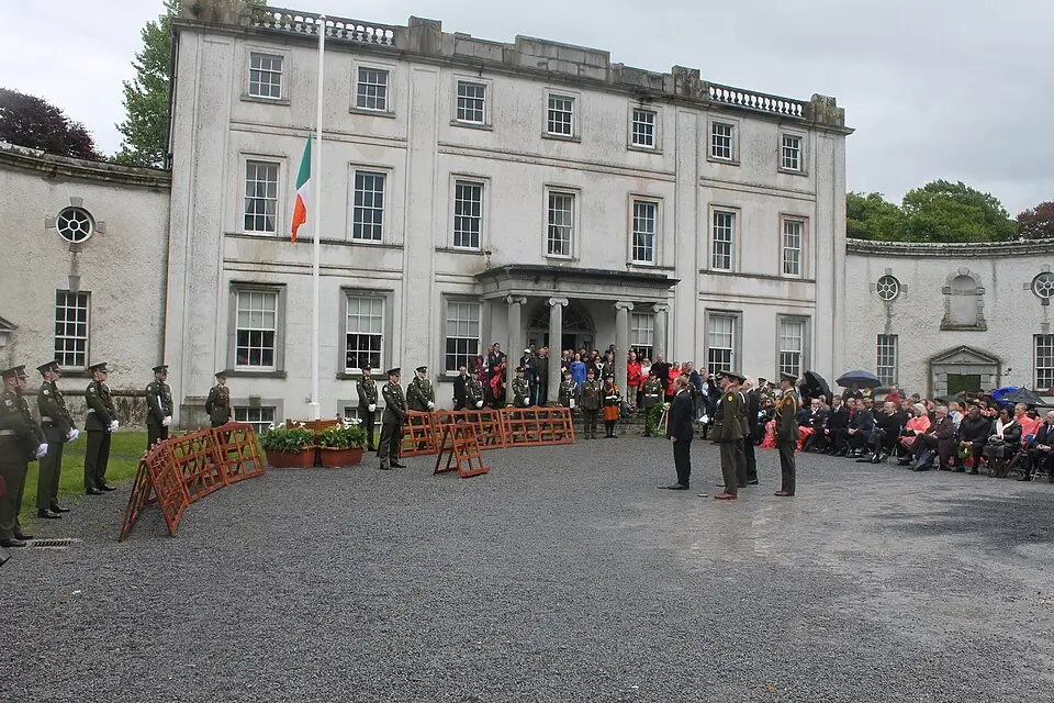 Bild: Irish Defence Forces · CC BY 2.0 Strokestown Park