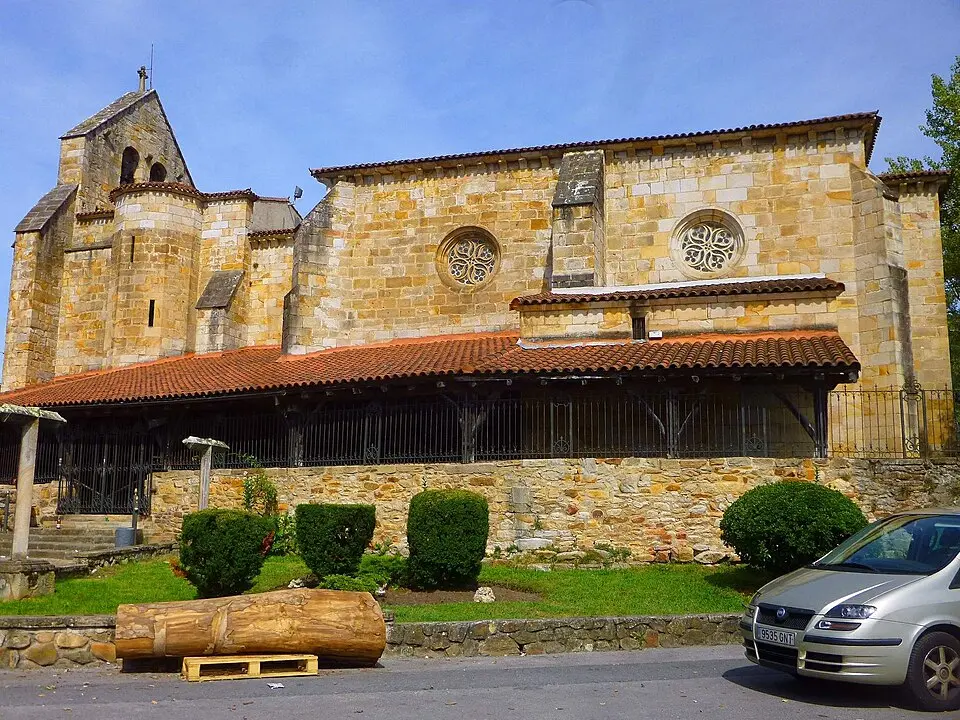 Bild: Zarateman · CC0 iglesia de Santa María
