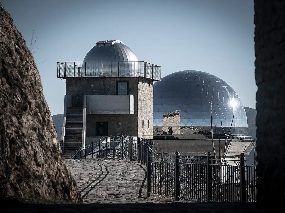 Bild: Michele Luongo · CC BY-SA 4.0 Planetario Osservatorio Astronomico di Anzi