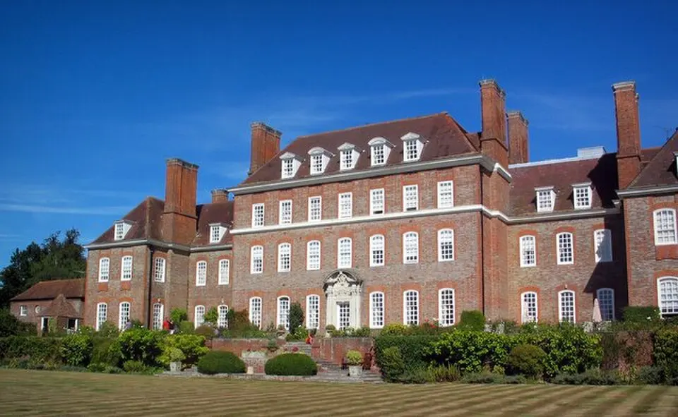 Immagine: Stephen Nunney · CC BY-SA 2.0 Great Maytham Hall
