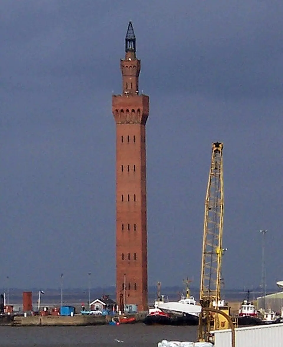 Bild: David Wright (Uploaded by User:PeterJewell) · CC BY-SA 2.0 Grimsby Dock Tower