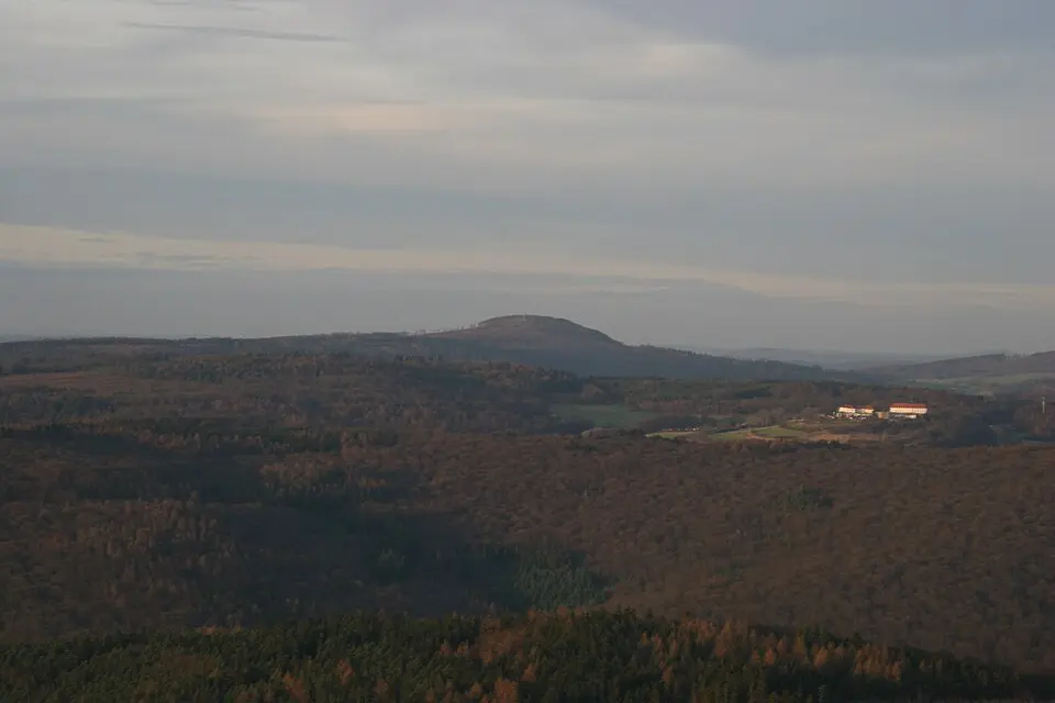 Bild: J. Braukmann Milseburg · CC BY-SA 3.0 Grosse Haube
