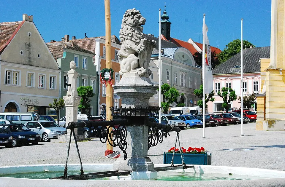 Brunnen mit Löwen