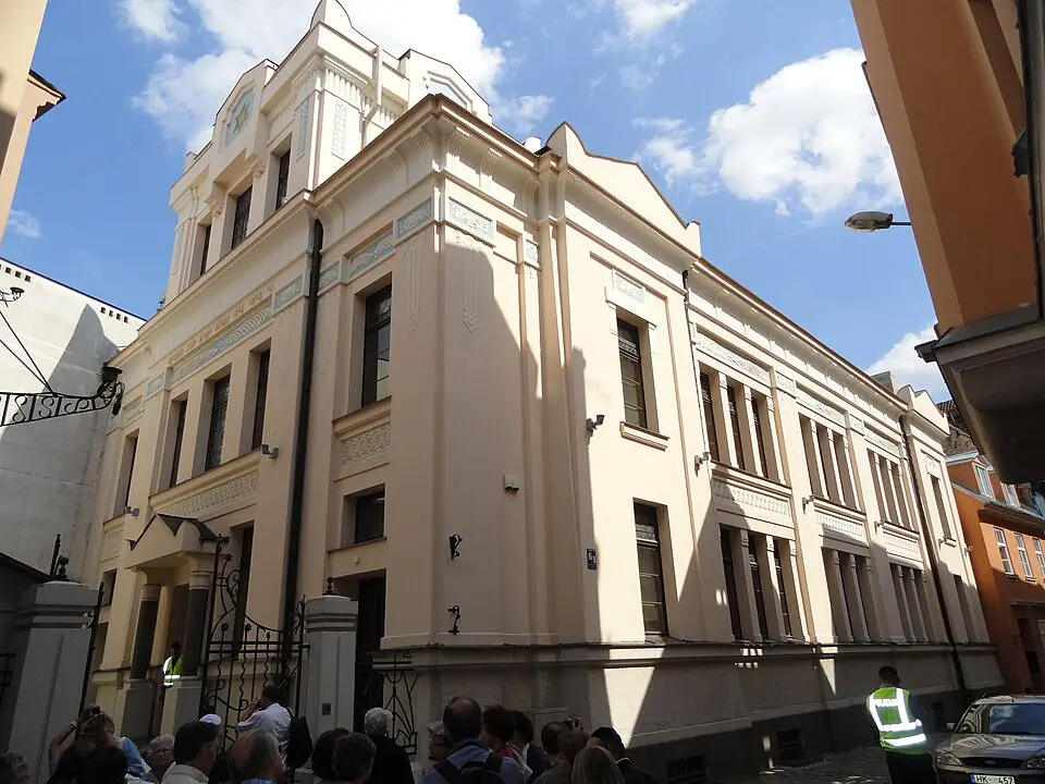 Bild: FLLL · CC BY-SA 3.0 Peitav Synagoge