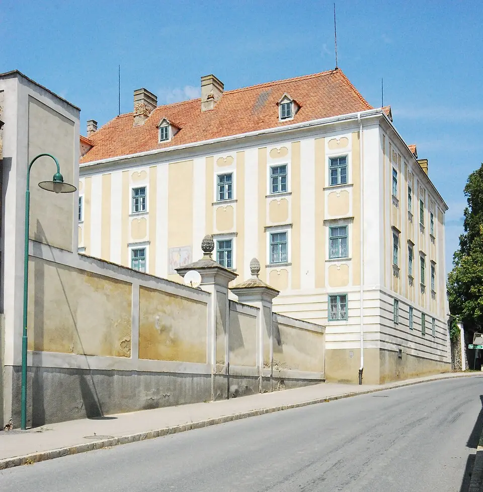 Bild: GuentherZ (talk) · CC BY 3.0 Neues Schloss Breiteneich