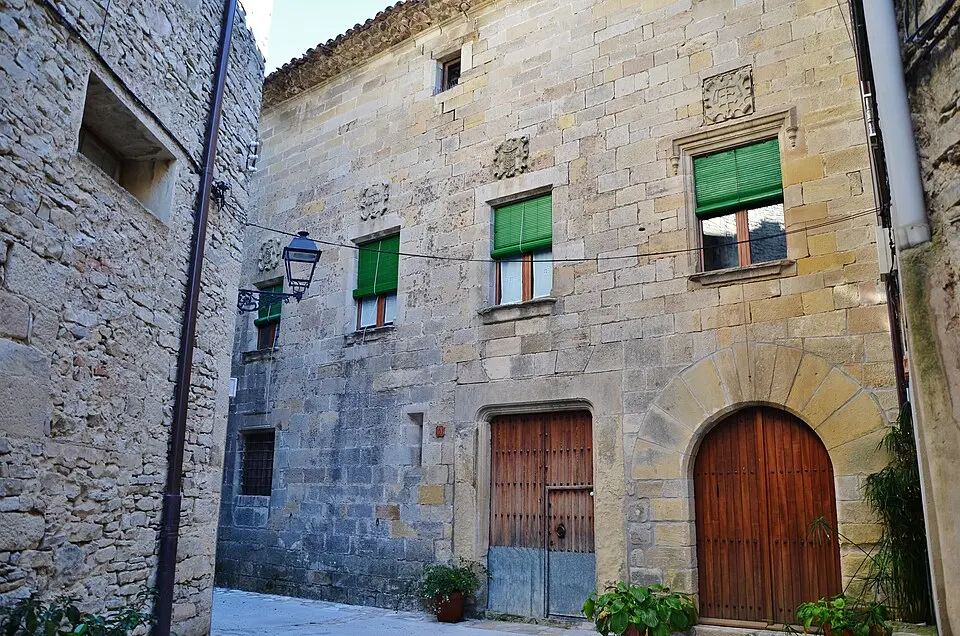 Bild: Maria Rosa Ferré (talk) · CC BY-SA 3.0 Castillo de Conesa Casa Delmera)''
