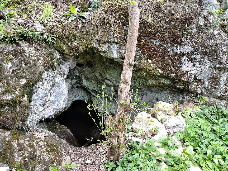 Húsvét-barlang