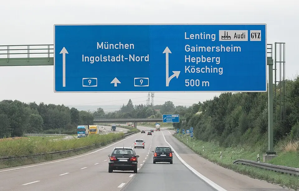 Immagine: Jochen Teufel · CC BY-SA 3.0 Lenting
