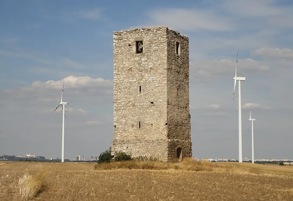 Bild: Austriantraveler · CC BY-SA 3.0 AT Heidenturm Kittsee