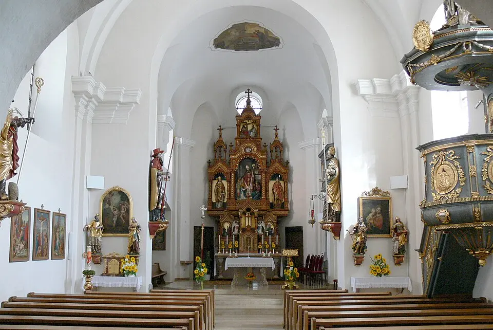 Bild: Wolfgang Sauber · CC BY-SA 3.0 Kath. Pfarrkirche hl. Erhard