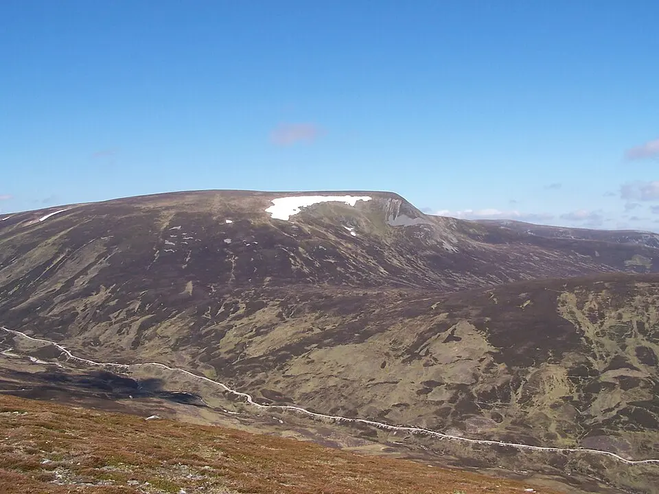 Bild: Mick Knapton · CC BY-SA 3.0 A’ Mharconaich