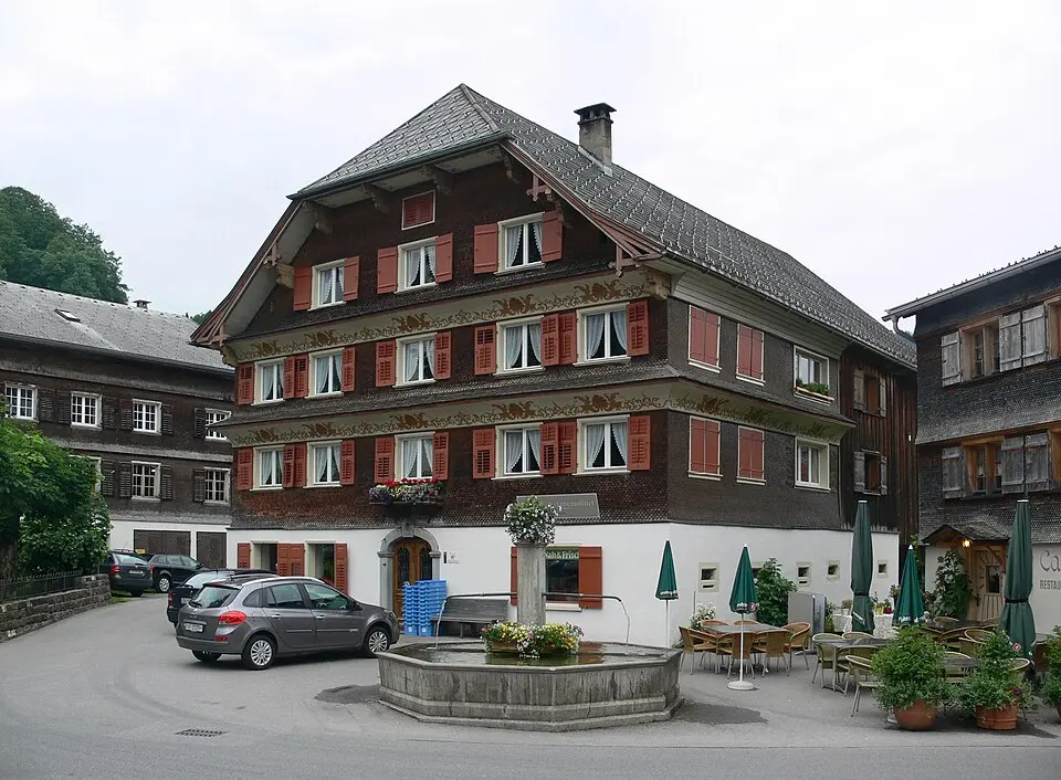 Bild: Photo: Andreas Praefcke · CC BY 3.0 Unterer Dorfbrunnen