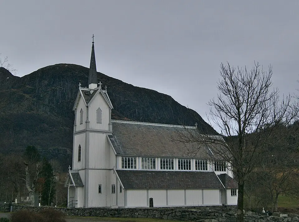 Bild: Matthias Heil · CC BY-SA 3.0 Holmedal kirke