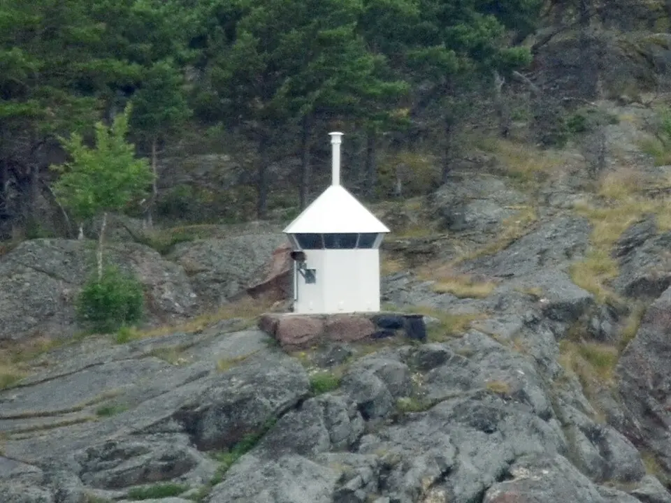Bild: Esquilo · CC BY-SA 3.0 Leuchtturm Holstanäs