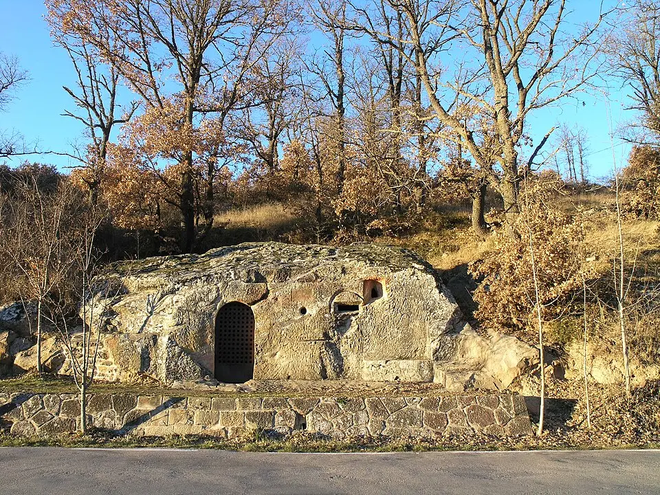 iglesia rupestre de Cadalso