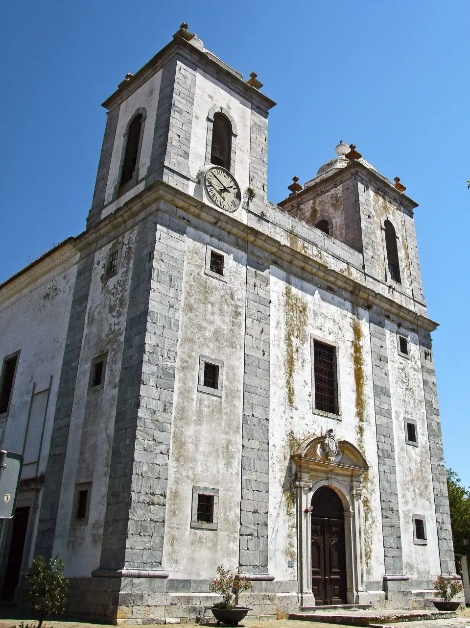 Bild: Vitor Oliveira from Torres Vedras, PORTUGAL · CC BY-SA 2.0 Basílica Real de Castro Verde
