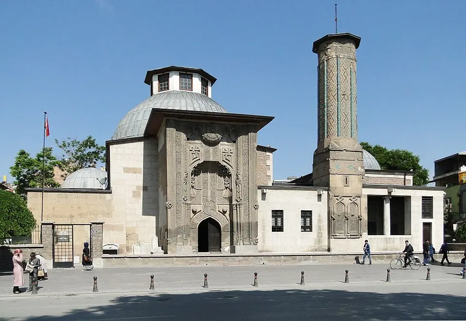 İnce-Minareli-Medrese