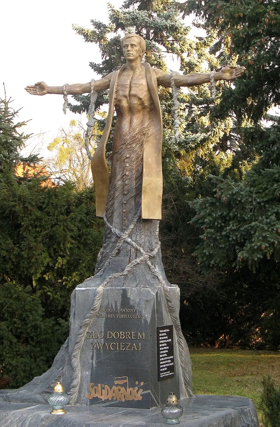 Pomnik bł. ks. Jerzego Popiełuszki w Toruniu