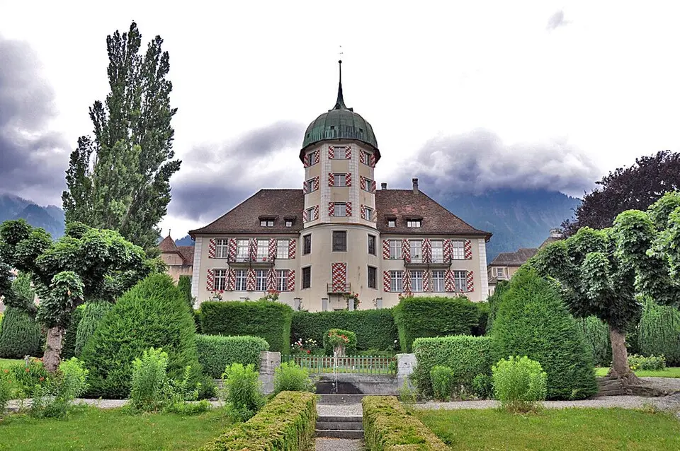 Unteres Schloss (Johannesstift) mit Garten
