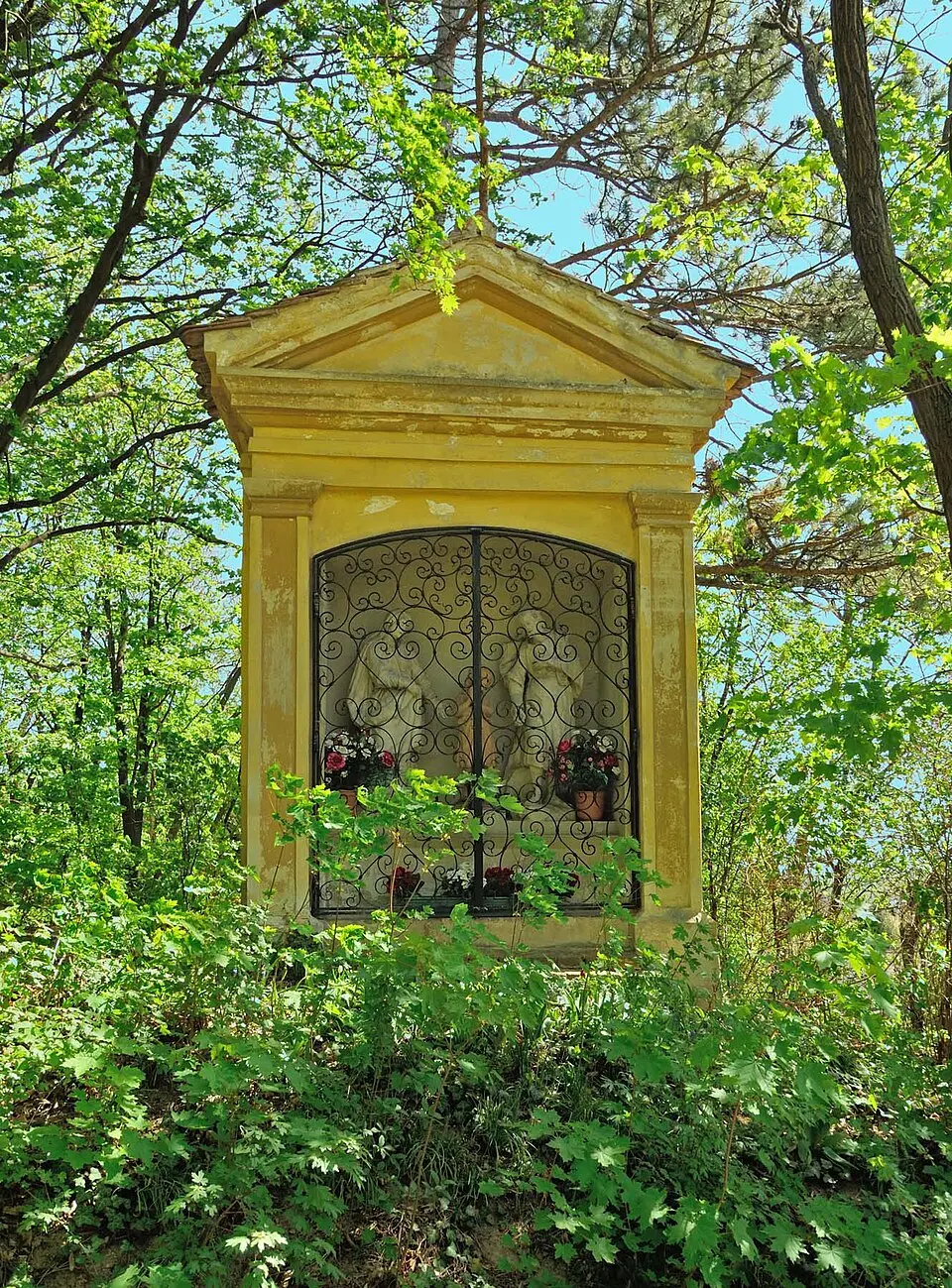 Bild: Robert Heilinger · CC BY-SA 3.0 Flur-/Wegkapelle