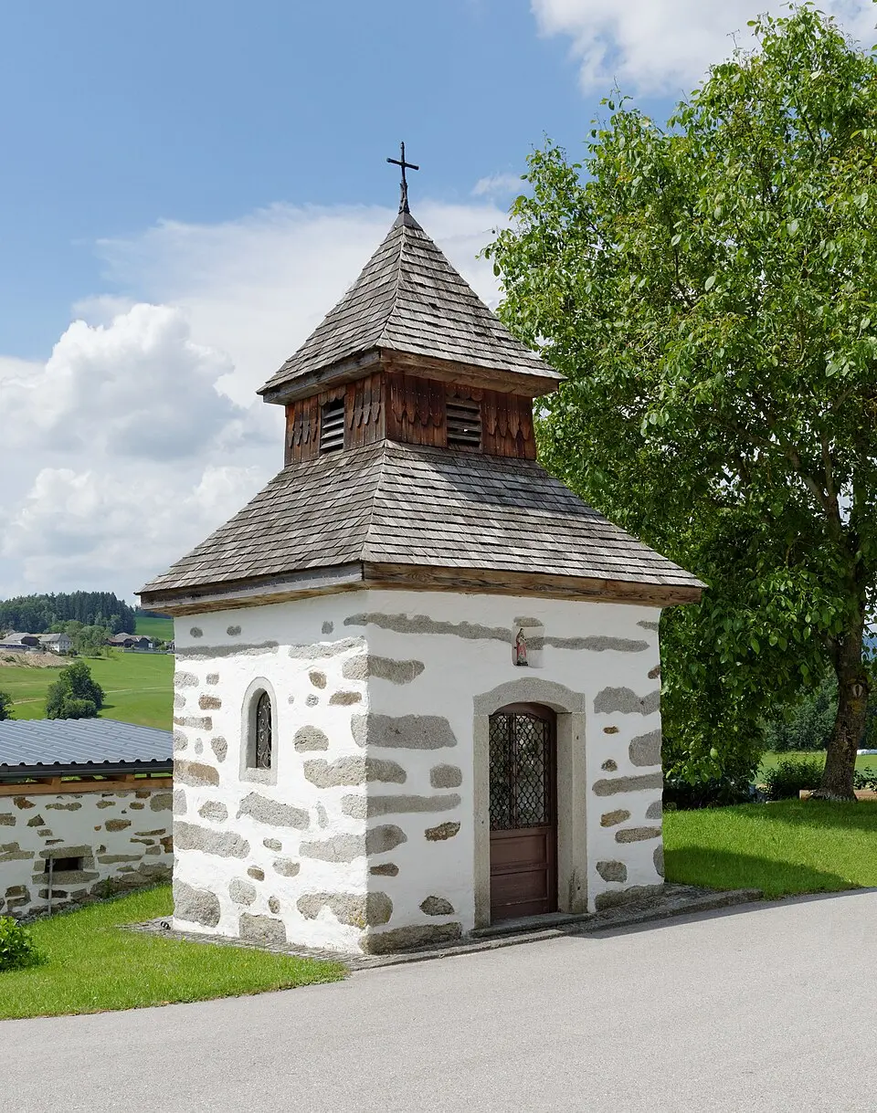 Bild: Robert Heilinger · CC BY-SA 3.0 Dorfkapelle Katzing