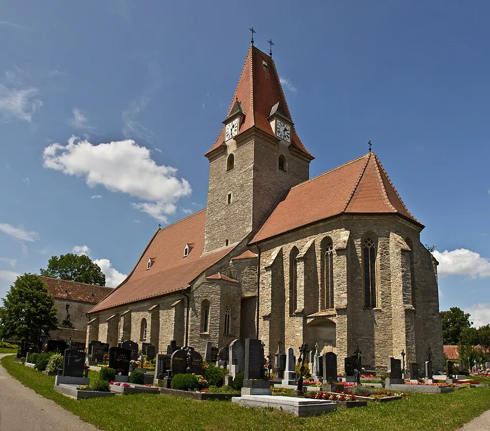 Bild: Duke of W4 · CC BY-SA 3.0 AT Pfarrkirche Altpölla