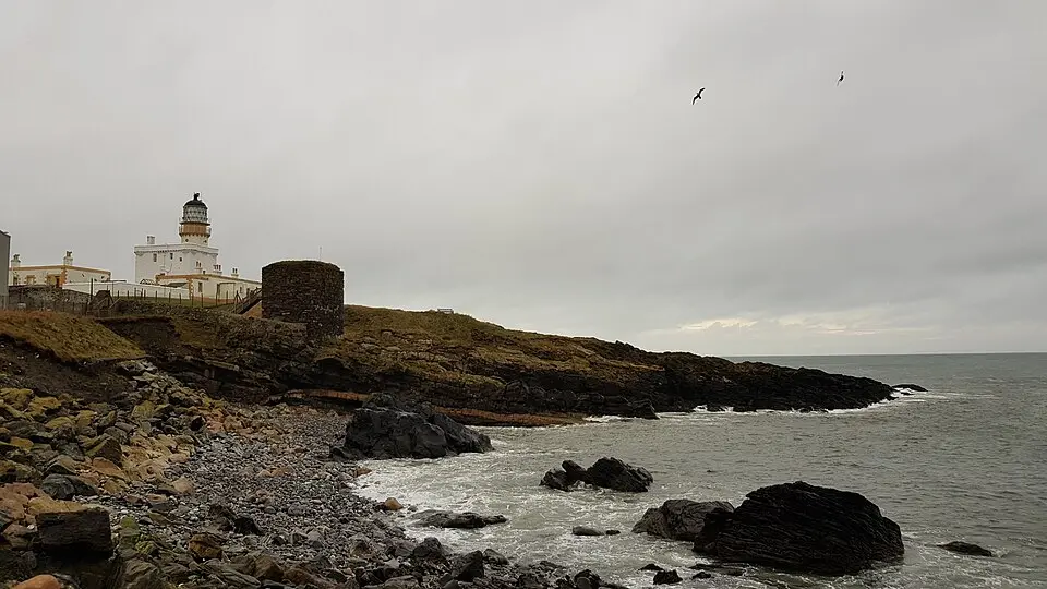 Bild: Watty62 · CC BY-SA 4.0 Kinnaird Castle