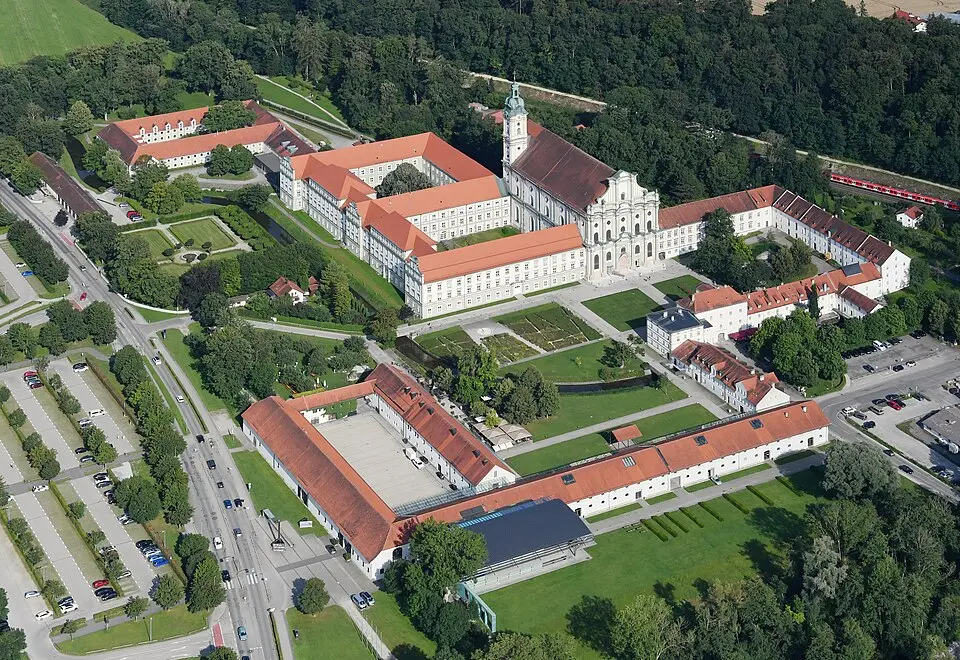 Immagine: Carsten Steger · CC BY-SA 4.0 Abbazia di Fürstenfeld