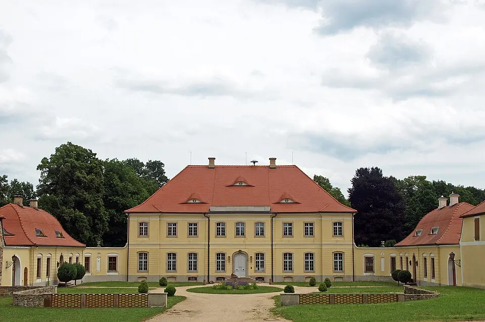 Bild: Oberlausitzerin64 · CC BY-SA 3.0 Barockschloss Königshain