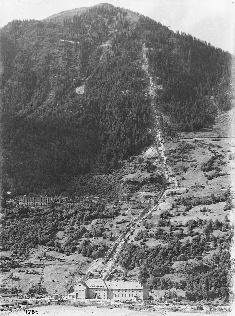 Bild: Brown Boveri Werkfoto Nr. 11259, Archiv ABB · Public domain Kraftwerk Ritom