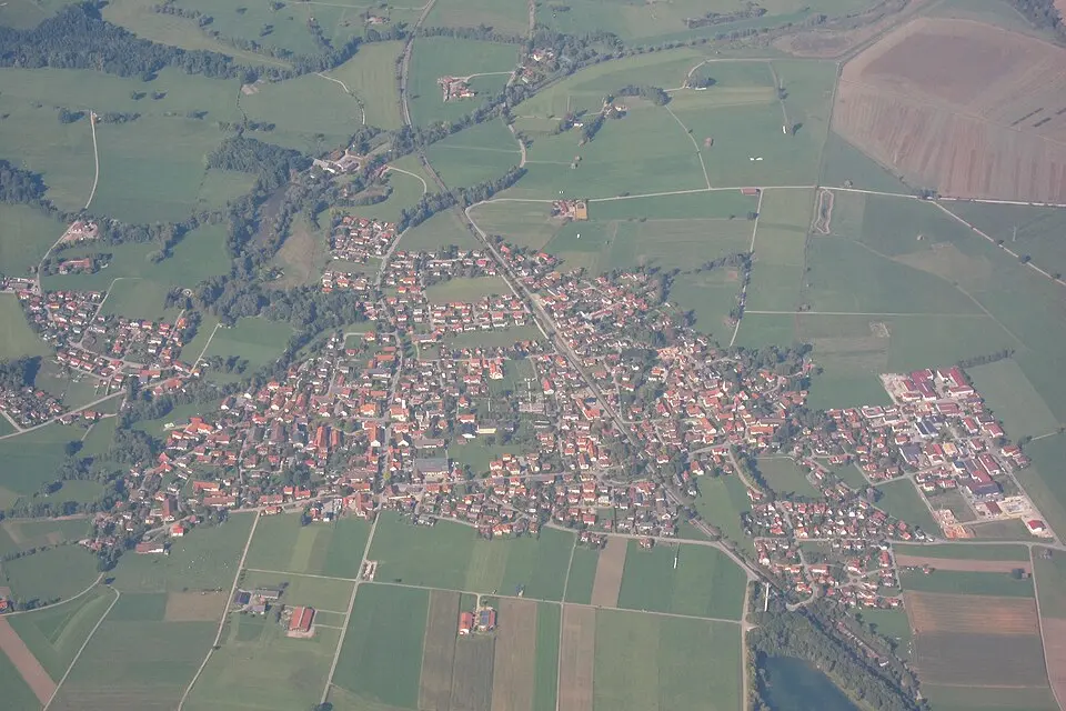 Bild: Olivier Cleynen · CC BY 4.0 Raisting