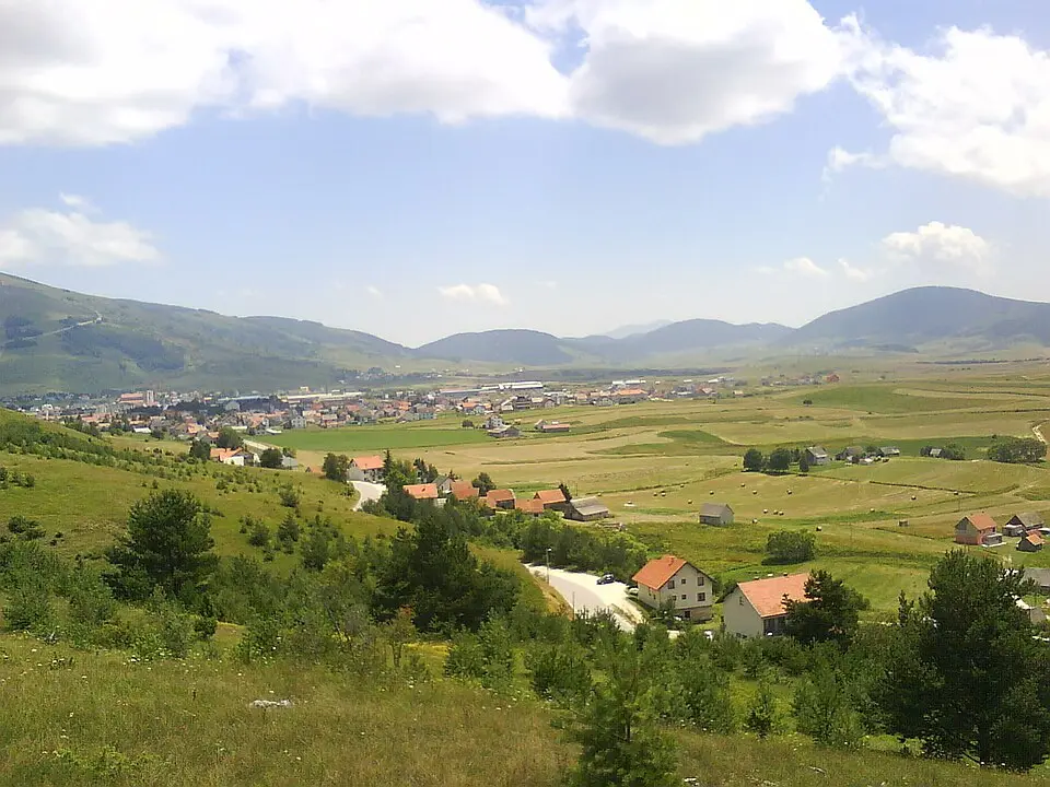 Bild: Anto (talk) 17:12, 28 July 2009 (UTC) · CC BY-SA 3.0 Kupreško polje