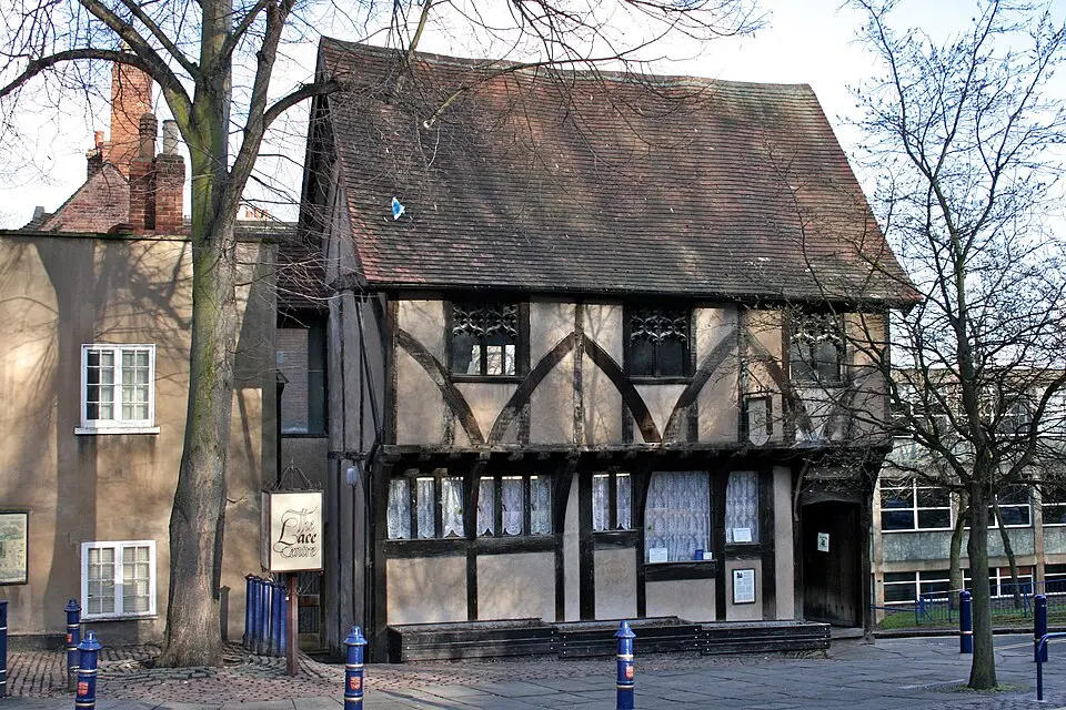 Lace Museum