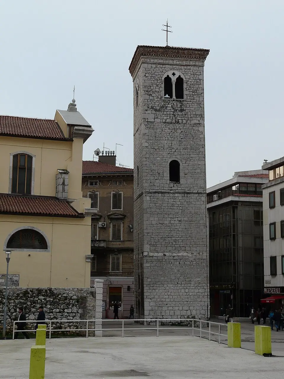 Bild: Грищук ЮН. Original uploader was Грищук ЮН at ru.wikipedia · CC BY-SA 3.0 Leaning Tower, Rijeka