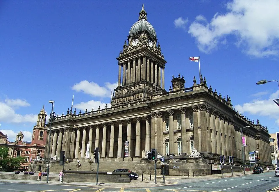 Bild: Andrew roberts uk · CC BY-SA 3.0 Leeds Town Hall