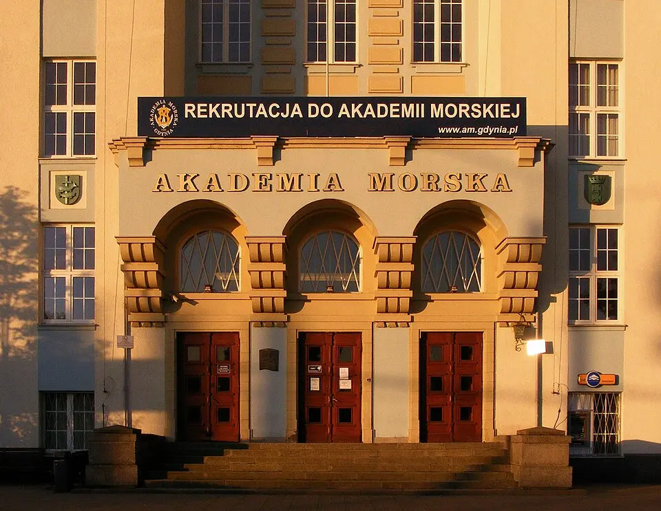 Bild: Grzegorz C.Skwarliński · CC BY-SA 3.0 PL Seefahrt-Universität Gdynia