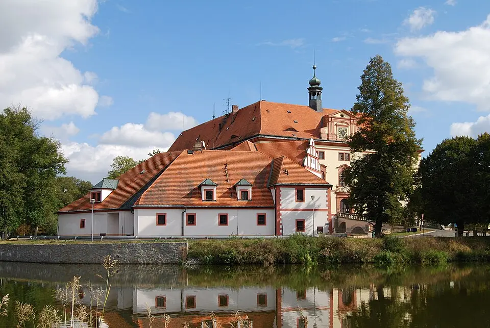 Lnáře