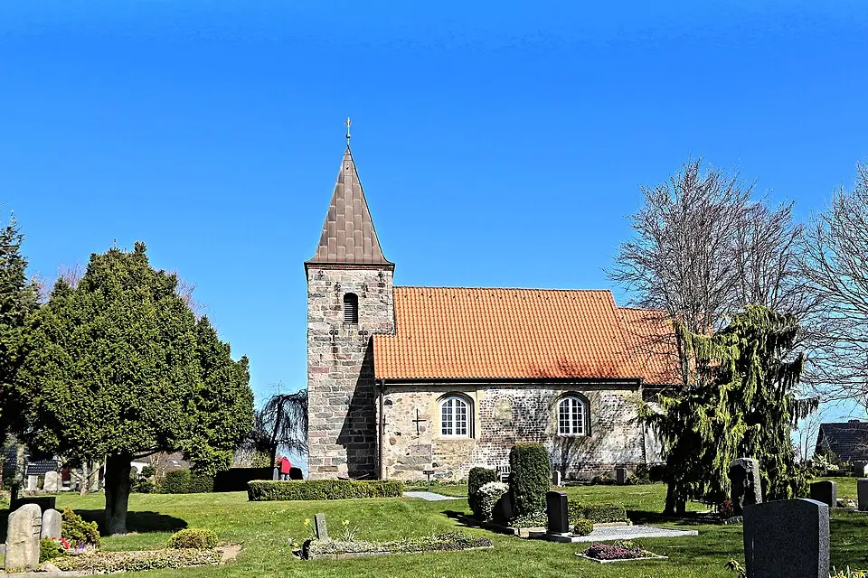 Image: Pelz · CC BY-SA 4.0 Rüllschau Church