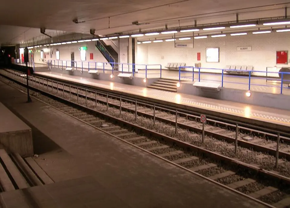 Bild: http://bsubway.net/pictures/p_albt04.jpg · CC BY-SA 3.0 Station Albert