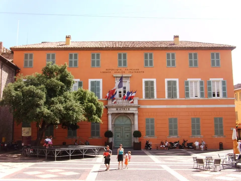 hôtel de ville de Fréjus