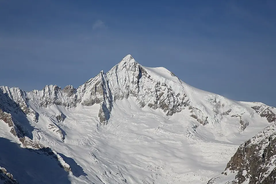 Bild: Paradise Chronicle · CC BY-SA 4.0 Aletschhorn