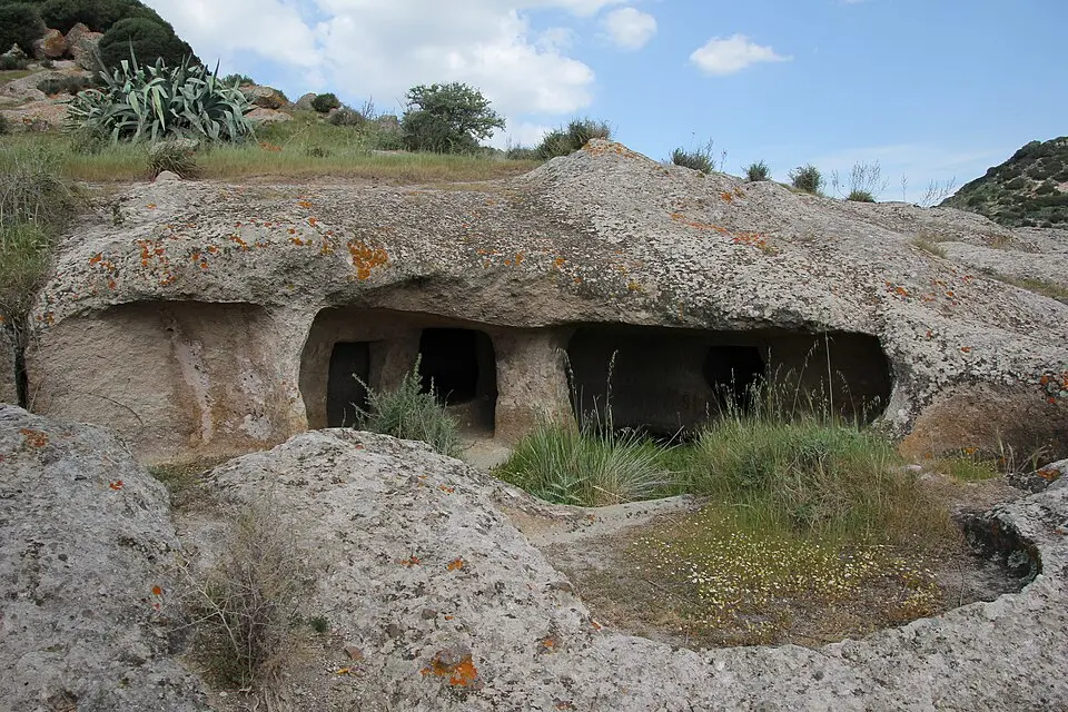 Nécropole de Santu Pedru
