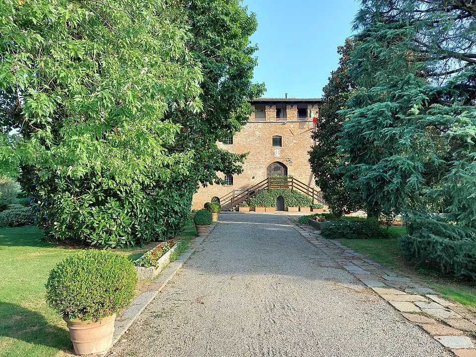 Castello di Macconago