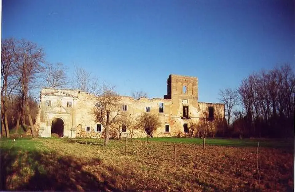 Obrázok: Ivan Nabalon · Public domain Monasterio de Santa María de Nogales