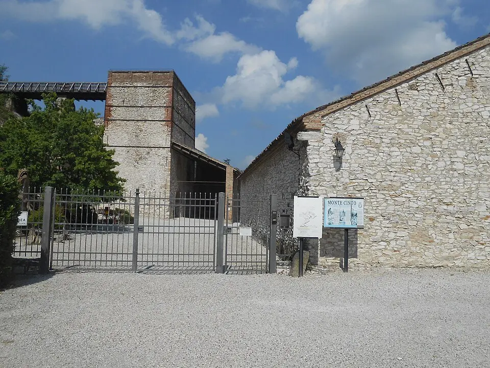 Museo geo-paleontologico di Cava Bomba