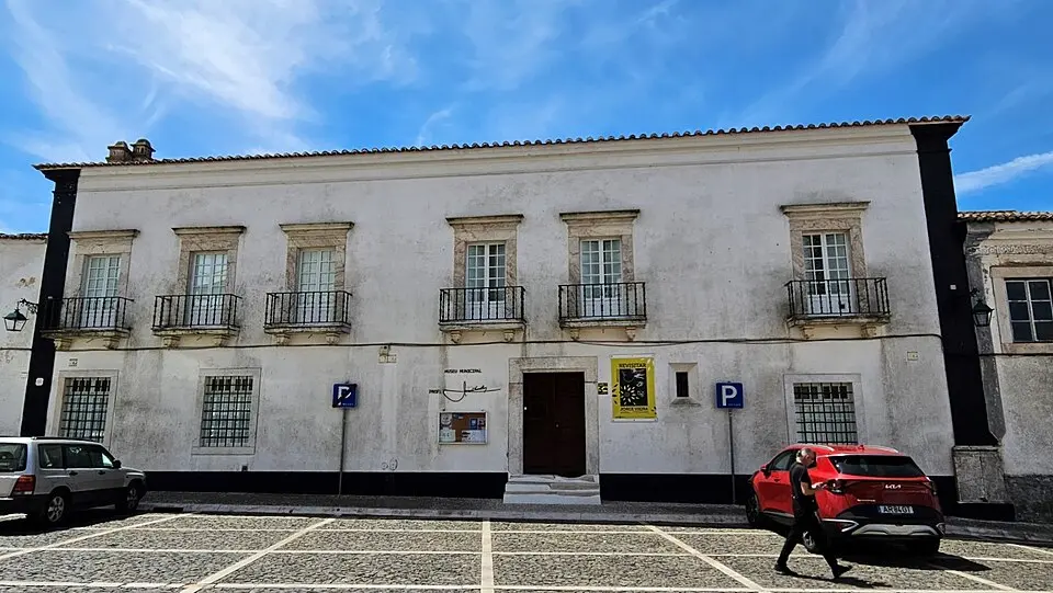 Bild: GualdimG · CC BY-SA 4.0 Museu Municipal Prof. Joaquim Vermelho